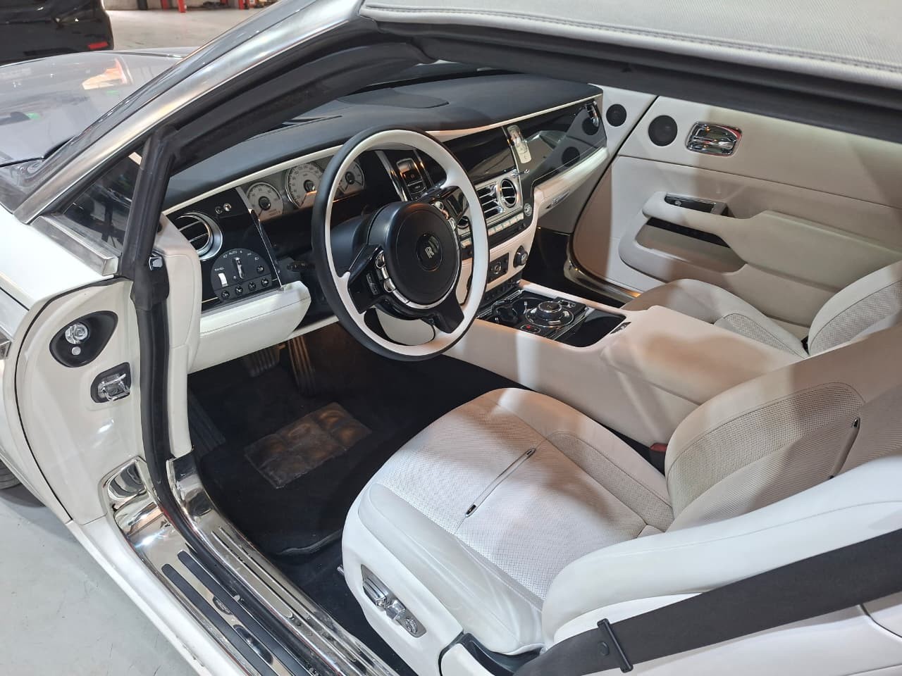 Rolls-Royce cabin detail